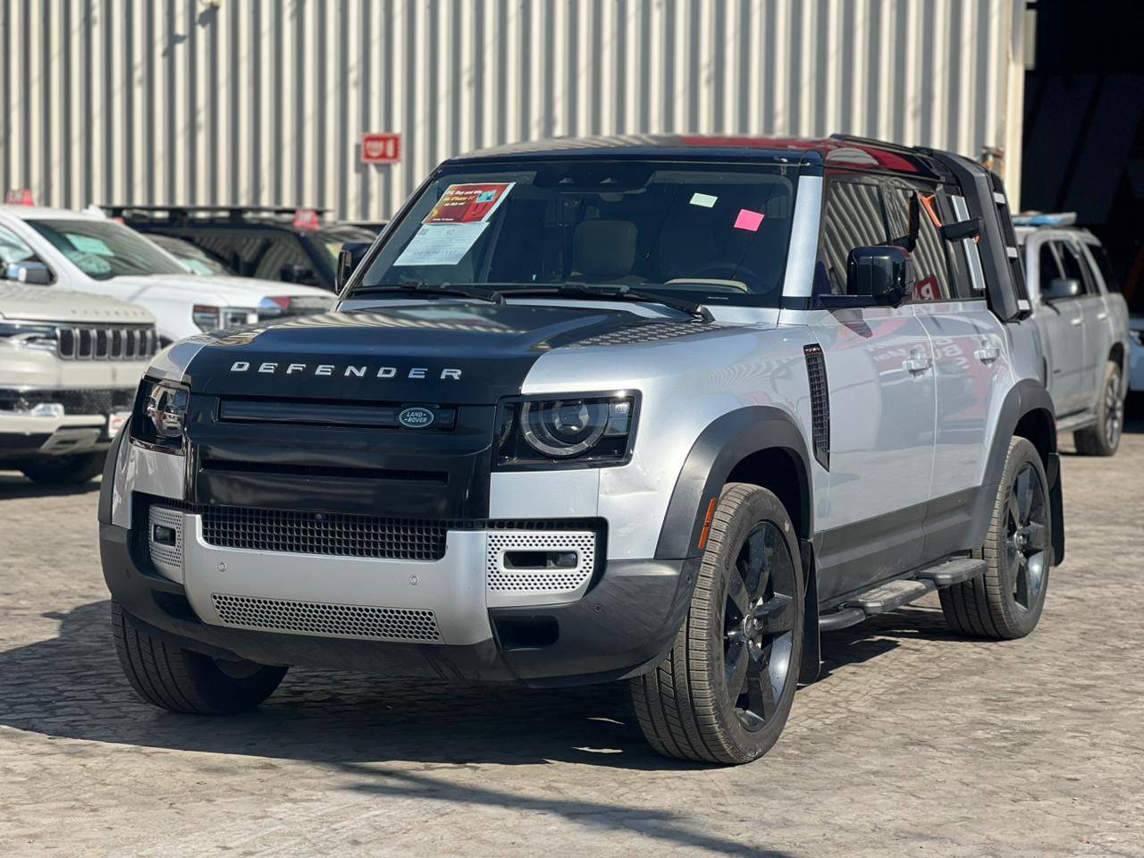 2020 LAND ROVER DEFENDER 110 SE — 192949 KM — Lot 59627045 — Souq - Marhaba Auctions Used Cars - Image 3