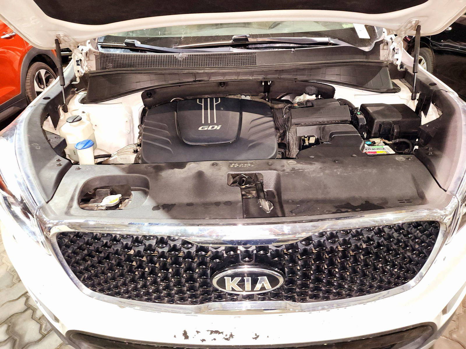 2018 KIA SORENTO — 140054 Miles — Lot 99288 — Souq - Marhaba Auctions Used Cars - Image 12