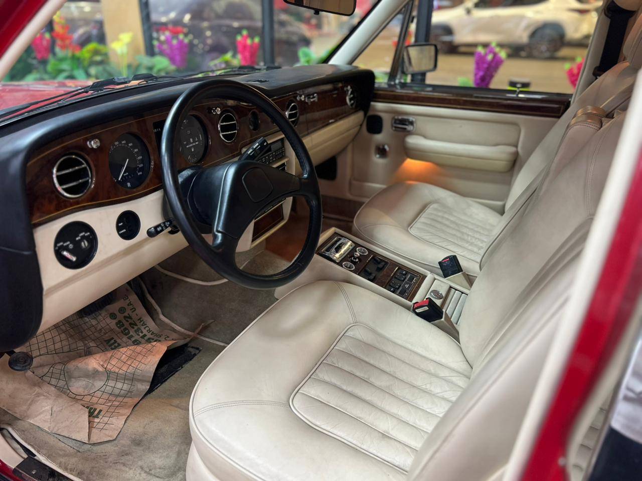 ROLLS ROYCE Silver Spur 1988 - Marhaba Auction Used Cars - Image 11