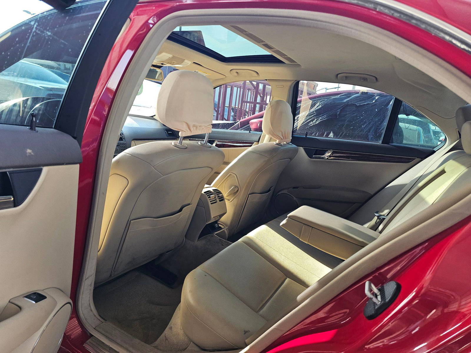 2011 MERCEDES BENZ C300 — 129647 Miles — Lot BR163055 — Souq - Marhaba Auctions Used Cars - Image 6