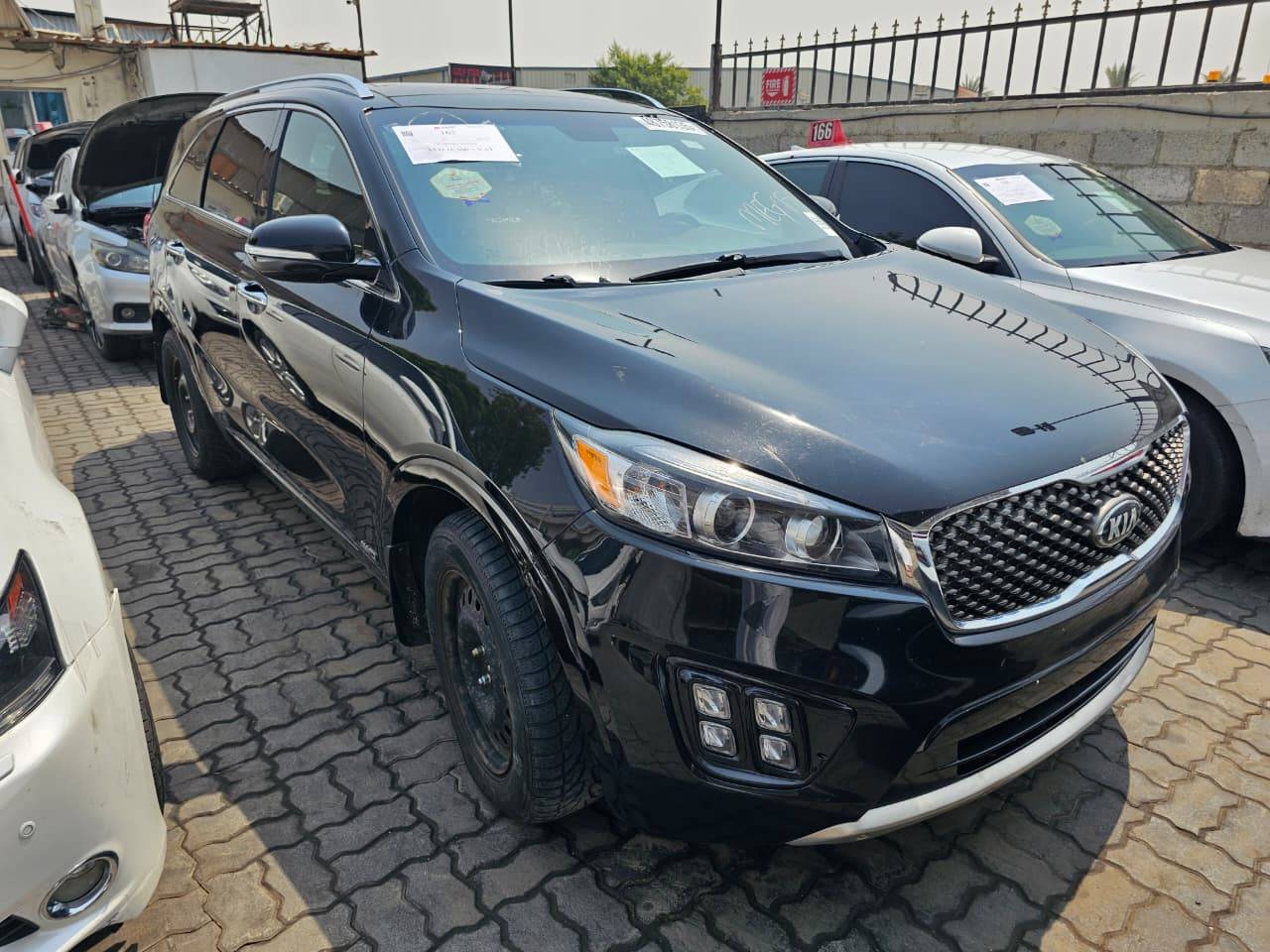 2018 KIA SORENTO — 221878 KM — Lot 48758135 — Souq - Marhaba Auctions Used Cars - Image 3
