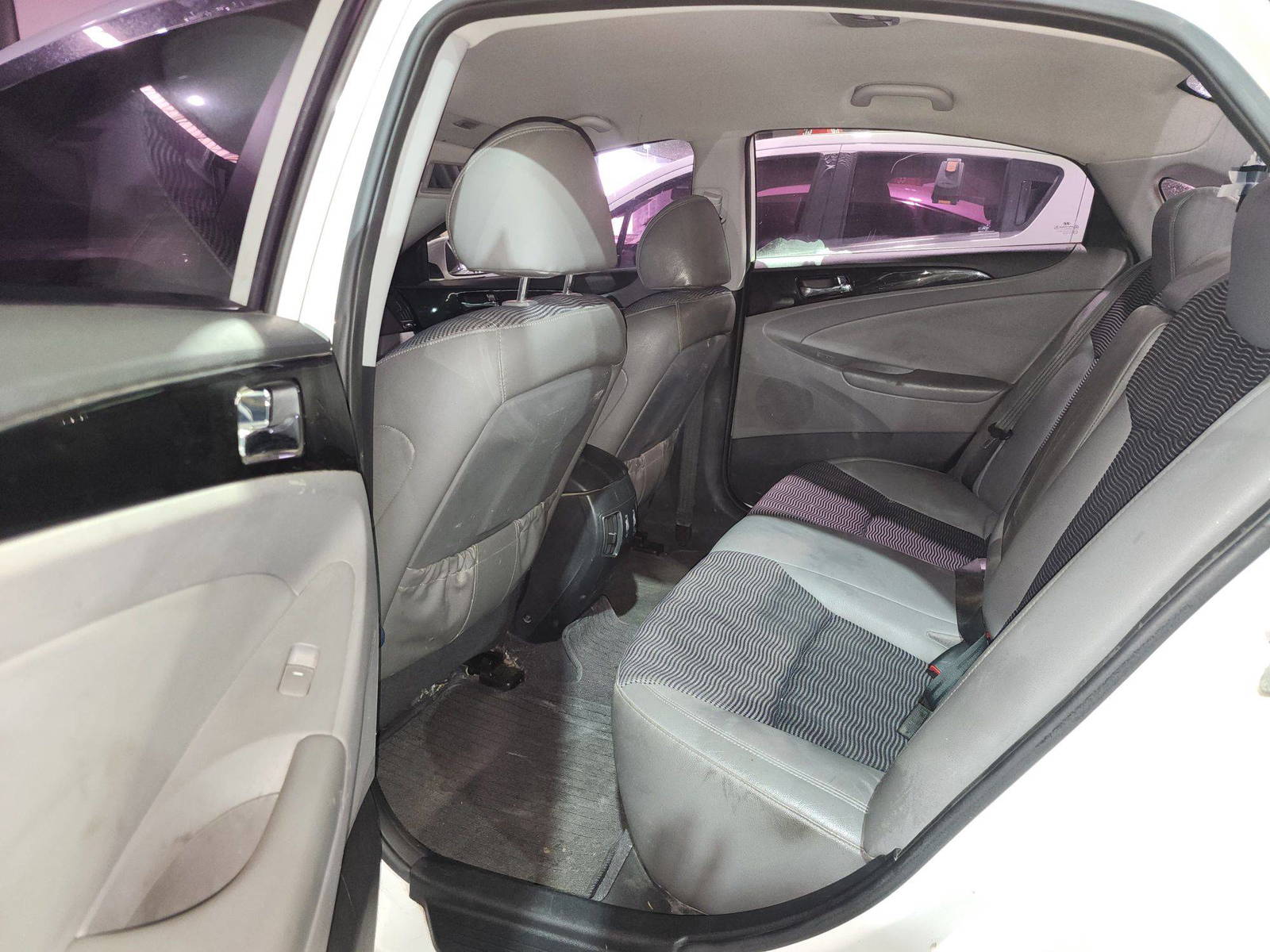 HYUNDAI SONATA 2011 - Marhaba Auction Used Cars - Image 7