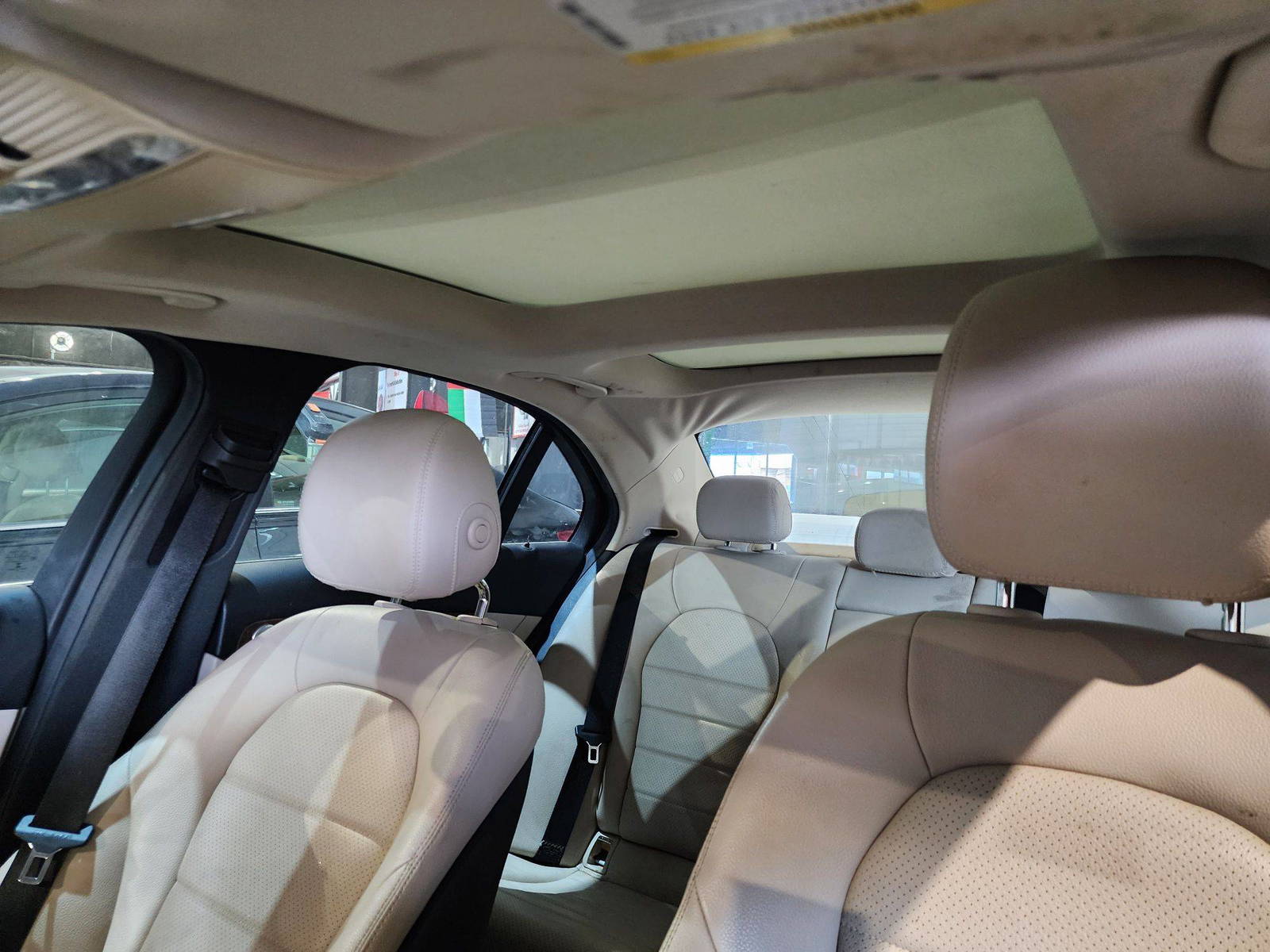 2015 MERCEDES BENZ C300 — 114648 Miles — Lot 077586 — Souq - Marhaba Auctions Used Cars - Image 10