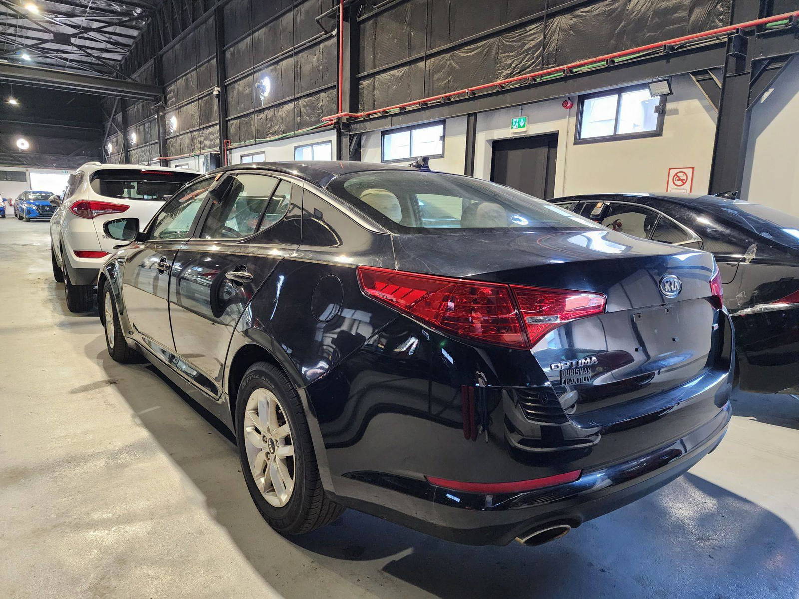 2011 KIA OPTIMA — 173064 Miles — Lot 5100016 — Al Quoz - Marhaba Auctions Used Cars - Image 3