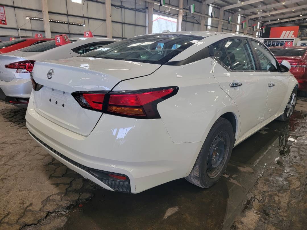 2020 NISSAN ALTIMA — 102534 Miles — Lot 38483954 — Main - Marhaba Auctions Used Cars - Image 3