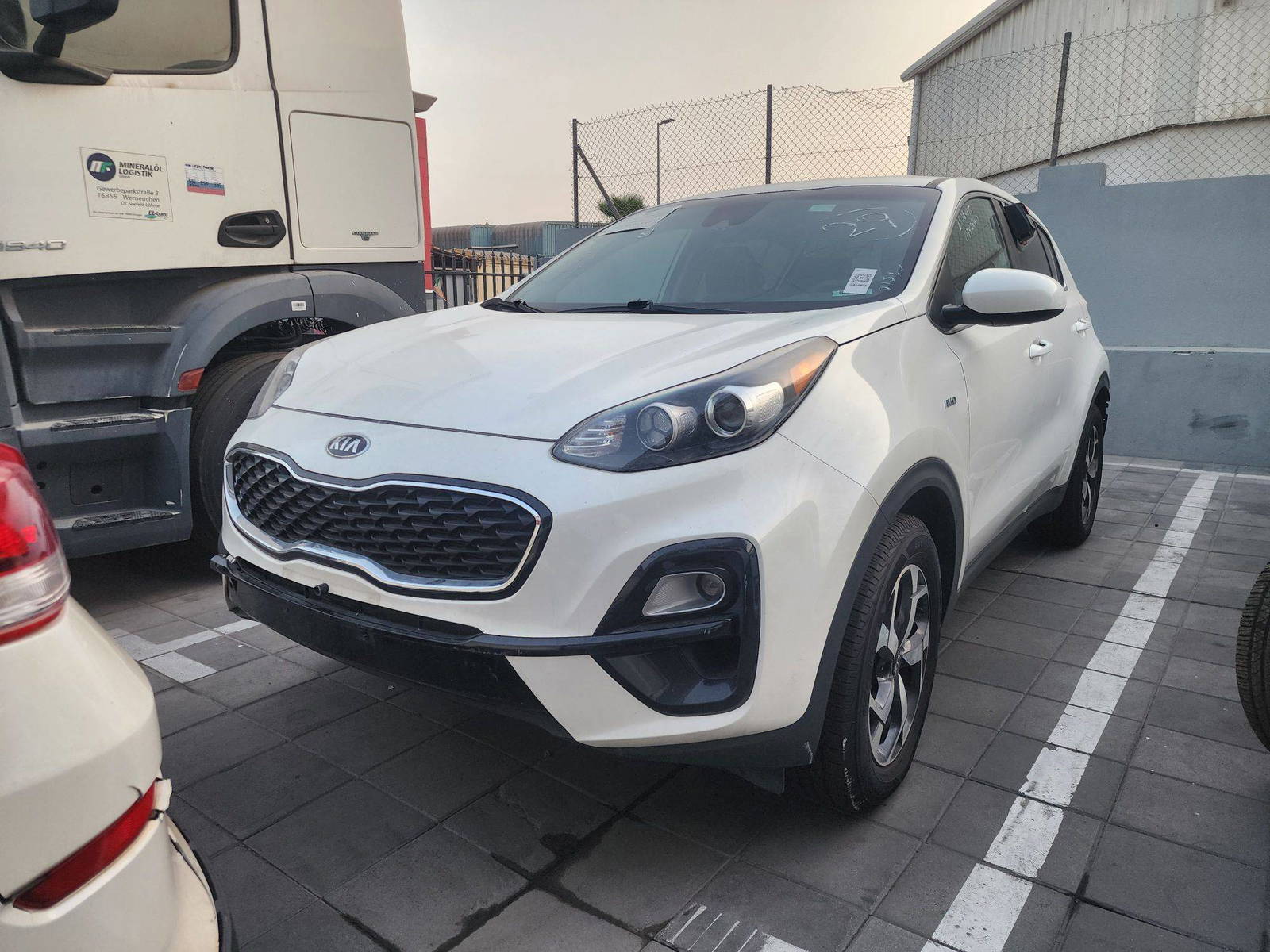 2021 KIA SPORTAGE — 119426 Miles — Lot 89284435 — Souq - Marhaba Auctions Used Cars - Image 3