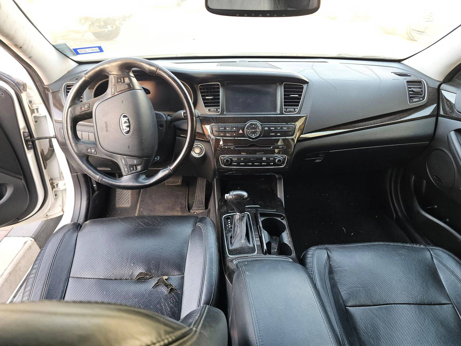 2015 KIA CADENZA — 108854 Miles — Lot D71F5173466 — Souq - Marhaba Auctions Used Cars - Image 7
