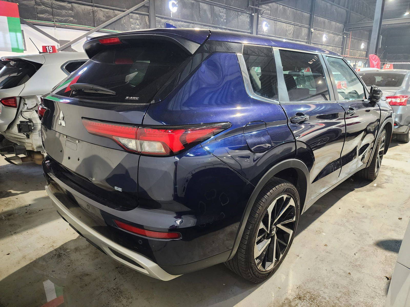 2022 MITSUBISHI OUTLANDER — 87336 Miles — Lot 74477274 — Main - Marhaba Auctions Used Cars - Image 5