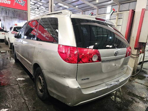 2009 TOYOTA SIENNA for sale at Marhaba Auctions