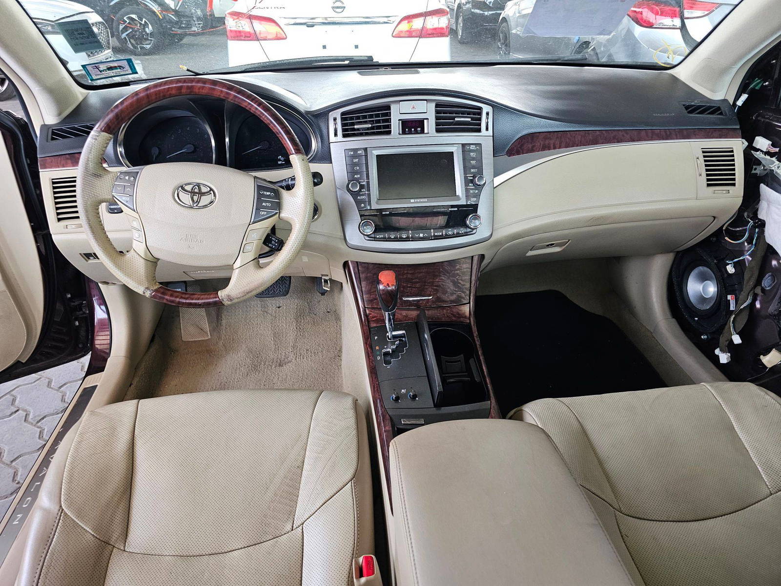 2011 TOYOTA AVALON — 133390 Miles — Lot 48242975 — Souq - Marhaba Auctions Used Cars - Image 7