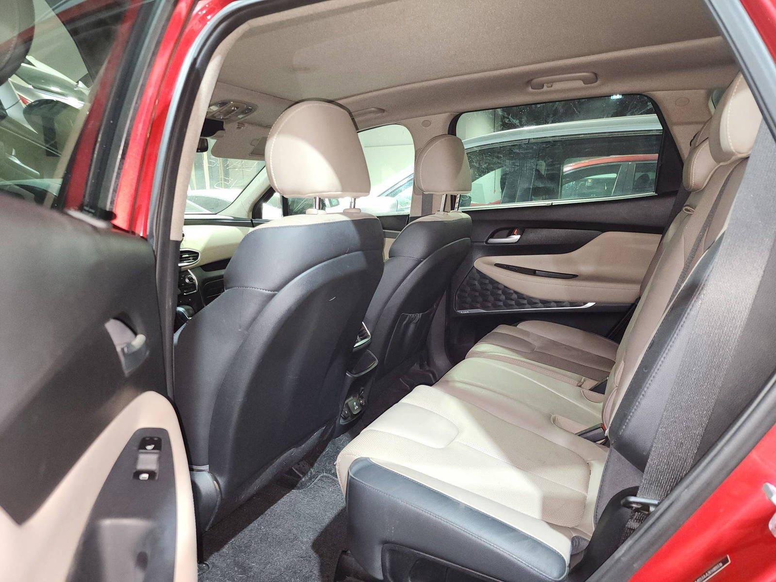 2019 HYUNDAI SANTA FE — 74823 Miles — Lot 105516 — Souq - Marhaba Auctions Used Cars - Image 7