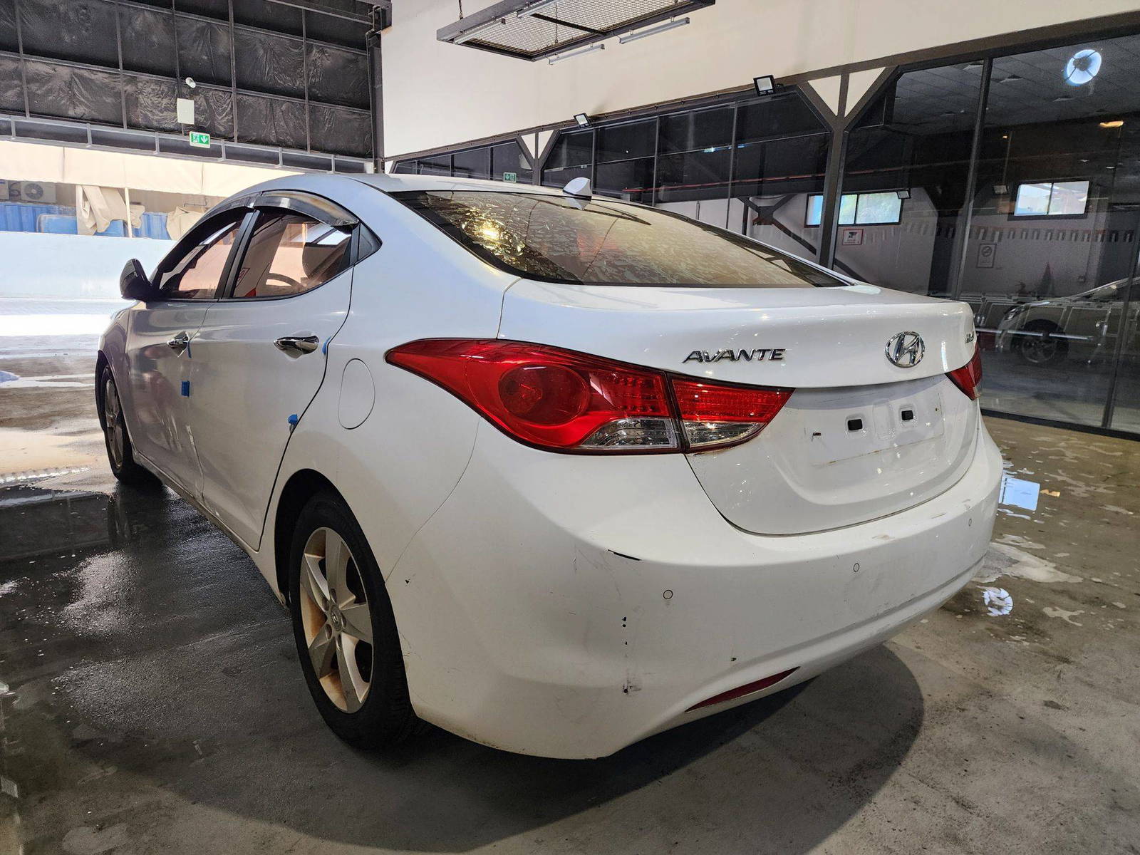 2011 HYUNDAI AVANTE — 88070 KM — Lot 088201 — Al Quoz - Marhaba Auctions Used Cars - Image 6