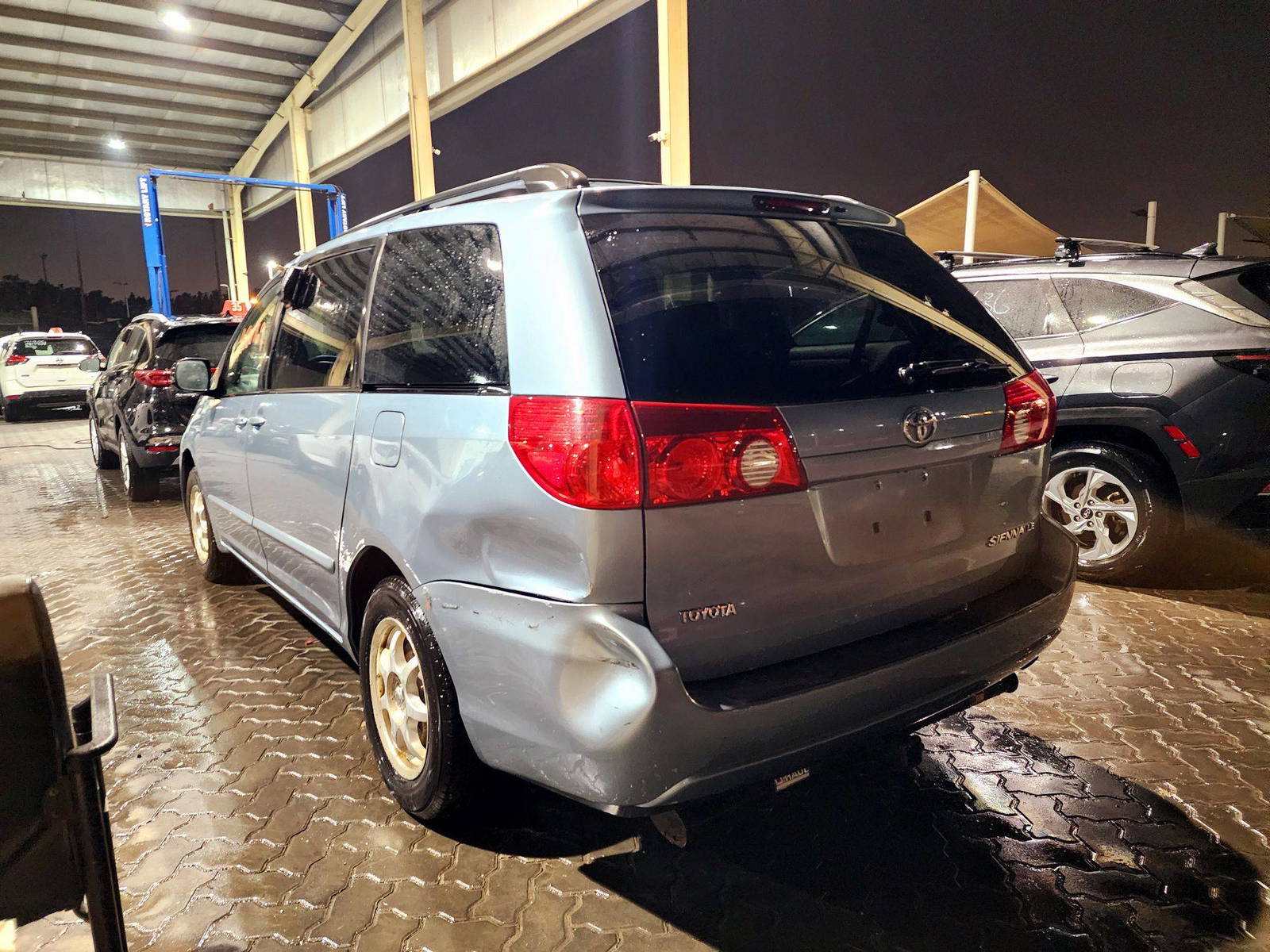 2007 TOYOTA SIENNA — 220710 Miles — Lot 40500769 — Souq - Marhaba Auctions Used Cars - Image 5
