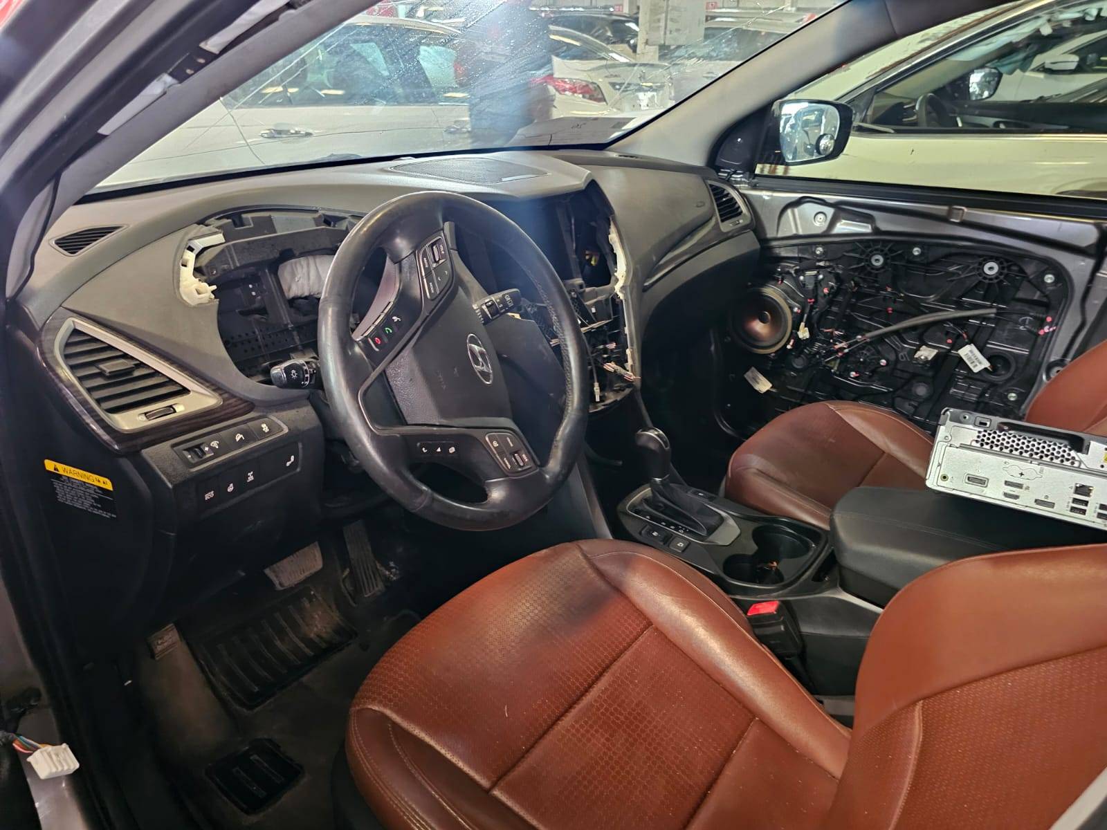 2014 HYUNDAI SANTA FE — Lot G158579 — Main - Marhaba Auctions Used Cars - Image 8