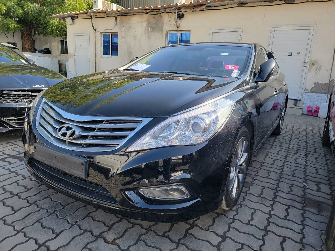 2012 HYUNDAI GRANDEUR — 139074 KM — Lot 117238 — Main - Marhaba Auctions Used Cars - Image 4