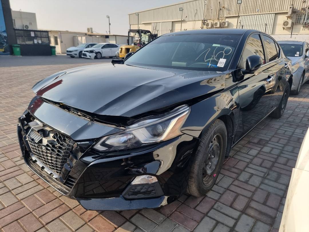 2020 NISSAN ALTIMA — 93891 Miles — Lot 125487 — Souq - Marhaba Auctions Used Cars - Image 4