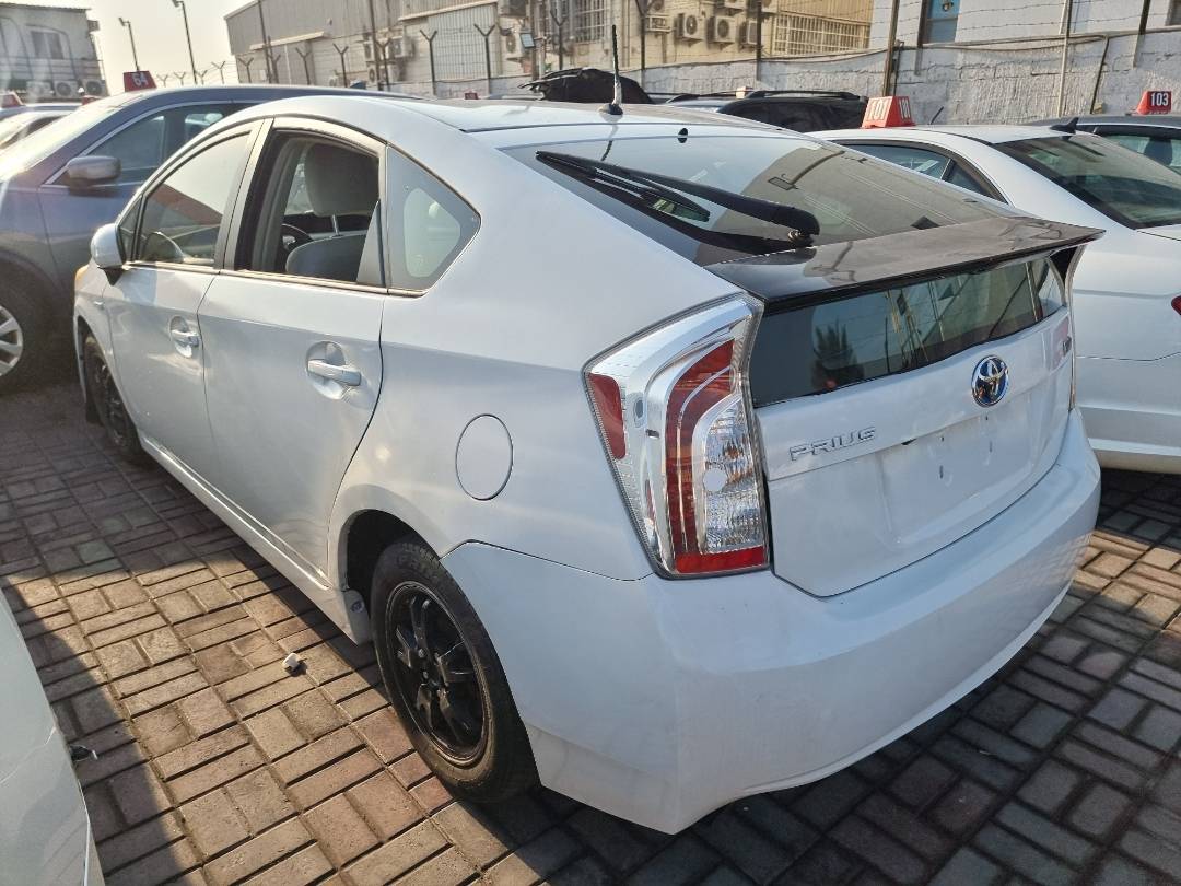 2015 TOYOTA PRIUS — 302331 Miles — Lot 1978803 — Ind. 12 - Marhaba Auctions Used Cars - Image 5