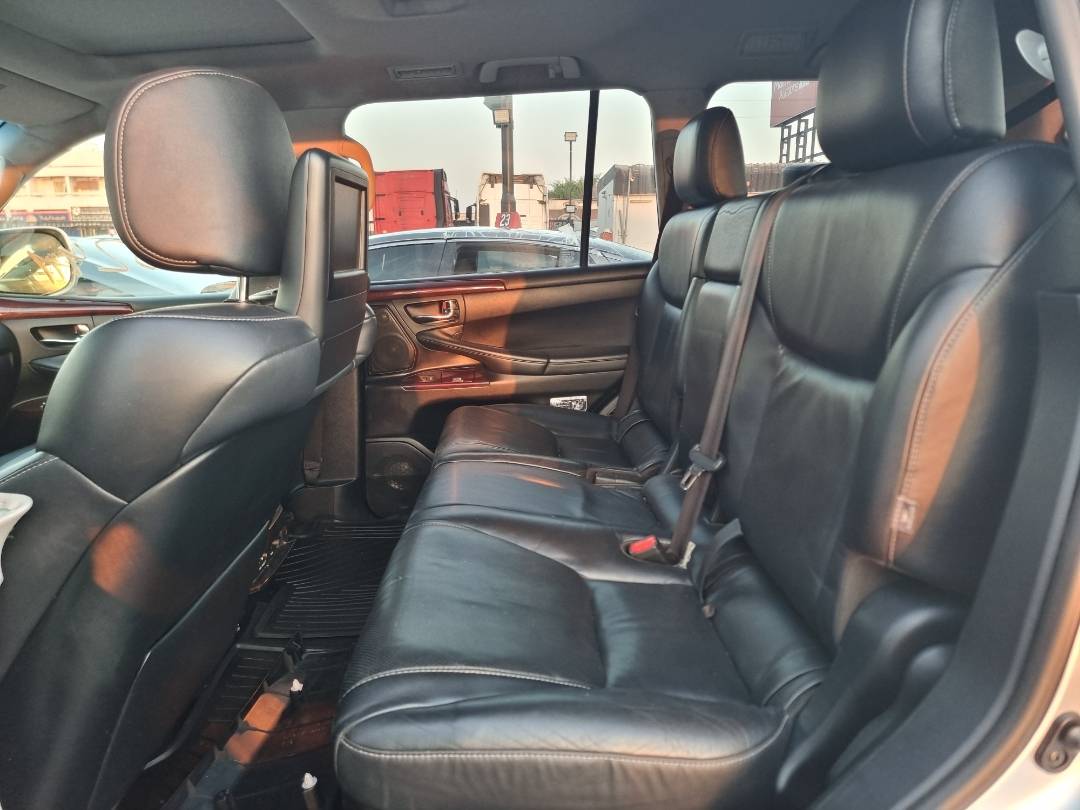 2013 LEXUS LX 570 — 136299 Miles — Lot 125478 — Ind. 12 - Marhaba Auctions Used Cars - Image 6