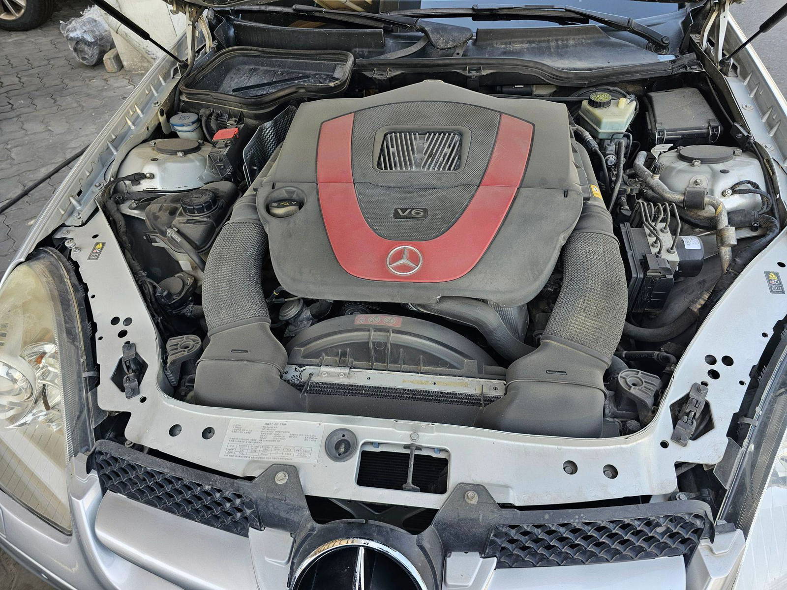 2010 MERCEDES BENZ SLK 350 — 146855 KM — Lot A6AF226405 — Souq - Marhaba Auctions Used Cars - Image 10