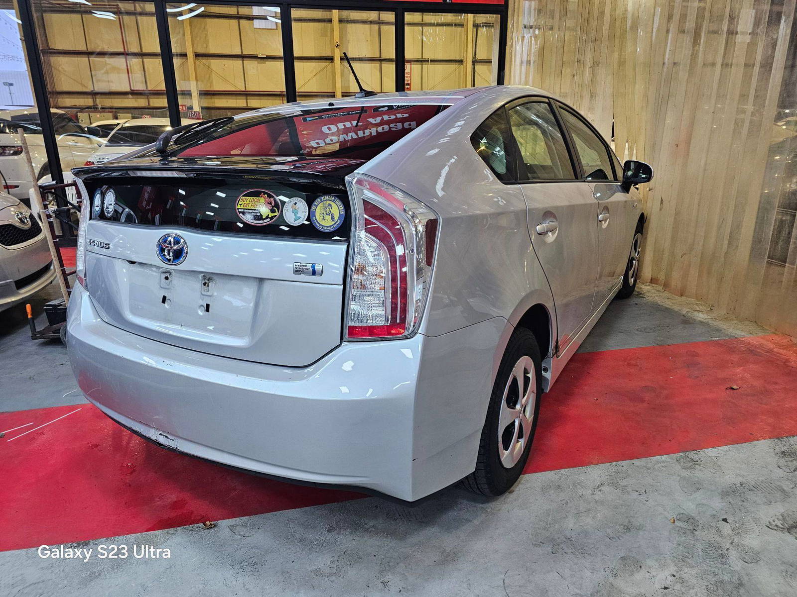2013 TOYOTA PRIUS — 174650 Miles — Lot 43231404 — Main - Marhaba Auctions Used Cars - Image 4