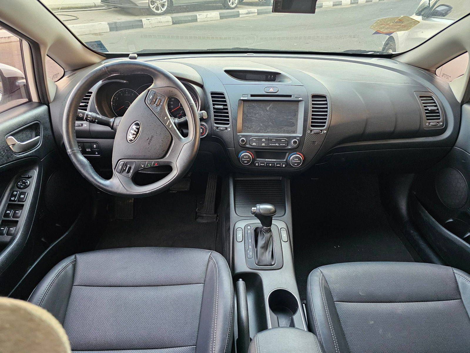 2015 KIA K3 — 123012 KM — Lot 922526 — Souq - Marhaba Auctions Used Cars - Image 7