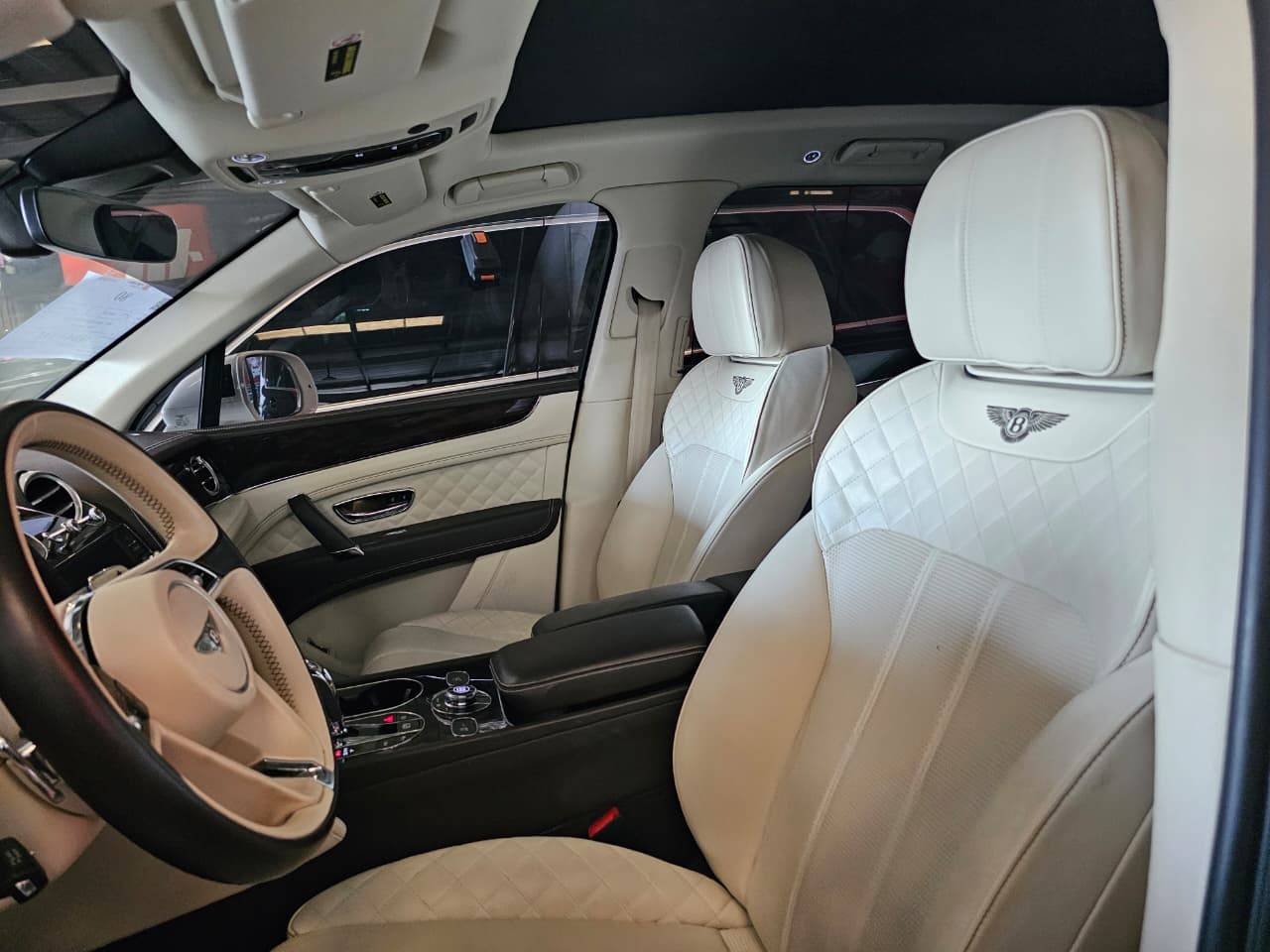 2019 BENTLEY BENTAYGA — 91743 KM — Lot 84956865 — Main - Marhaba Auctions Used Cars - Image 8