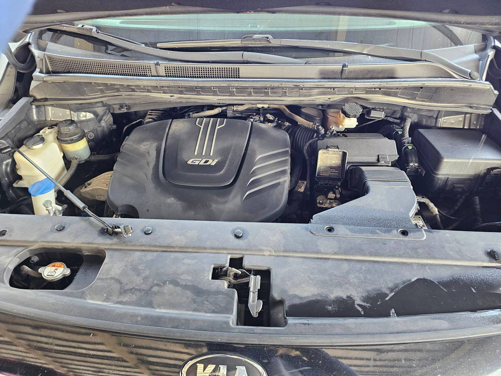 2015 KIA SEDONA — 169447 Miles — Lot C13F6066917 — Souq - Marhaba Auctions Used Cars - Image 11
