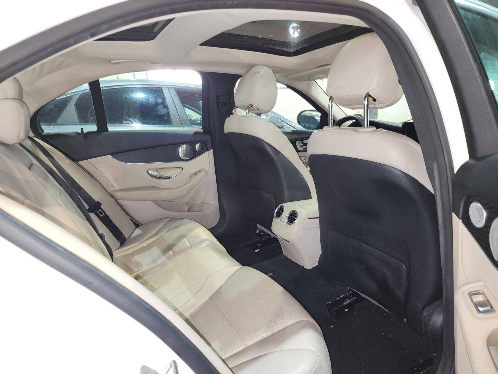 MERCEDES BENZ C300 2017 - Marhaba Auction Used Cars - Image 6