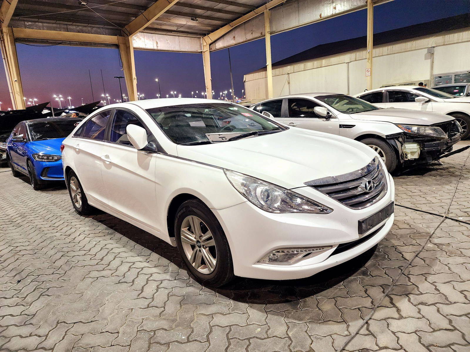 2013 HYUNDAI SONATA — 163196 KM — Lot 573166 — Souq - Marhaba Auctions Used Cars - Image 4