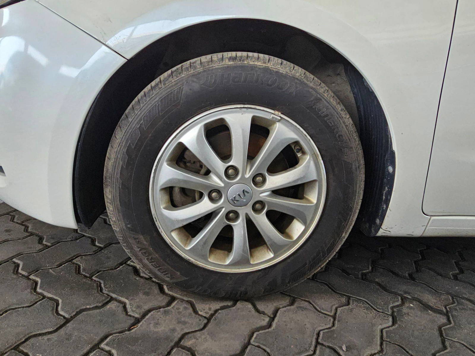 2015 KIA K3 — 186313 KM — Lot 912771 — Souq - Marhaba Auctions Used Cars - Image 10