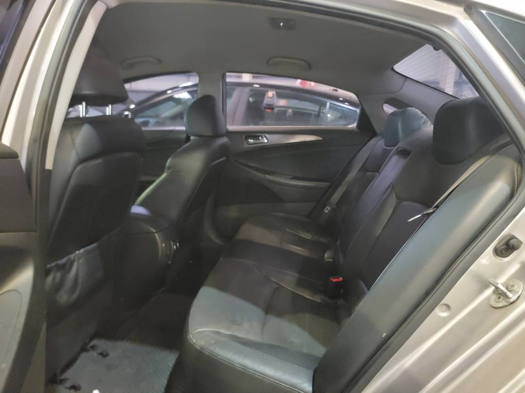 2012 HYUNDAI SONATA — 181256 KM — Lot 031875 — Main - Marhaba Auctions Used Cars - Image 7