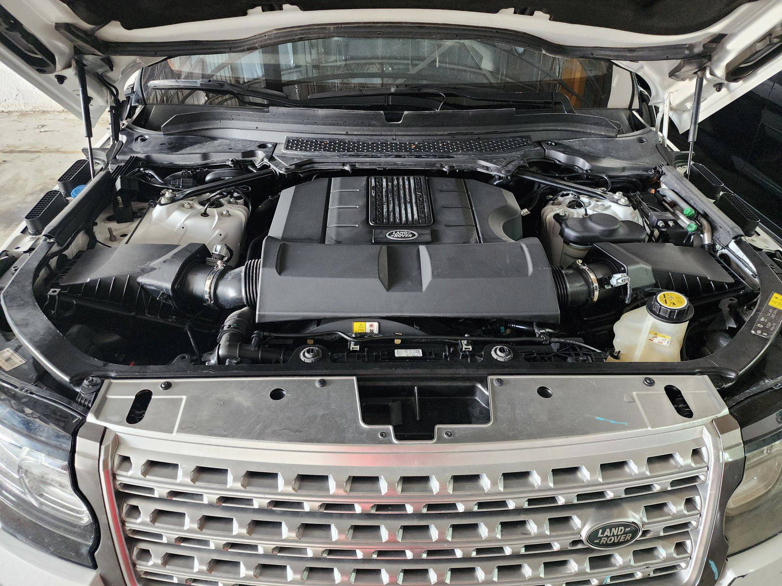 LAND ROVER RANGE ROVER 2016 - Marhaba Auction Used Cars - Image 13