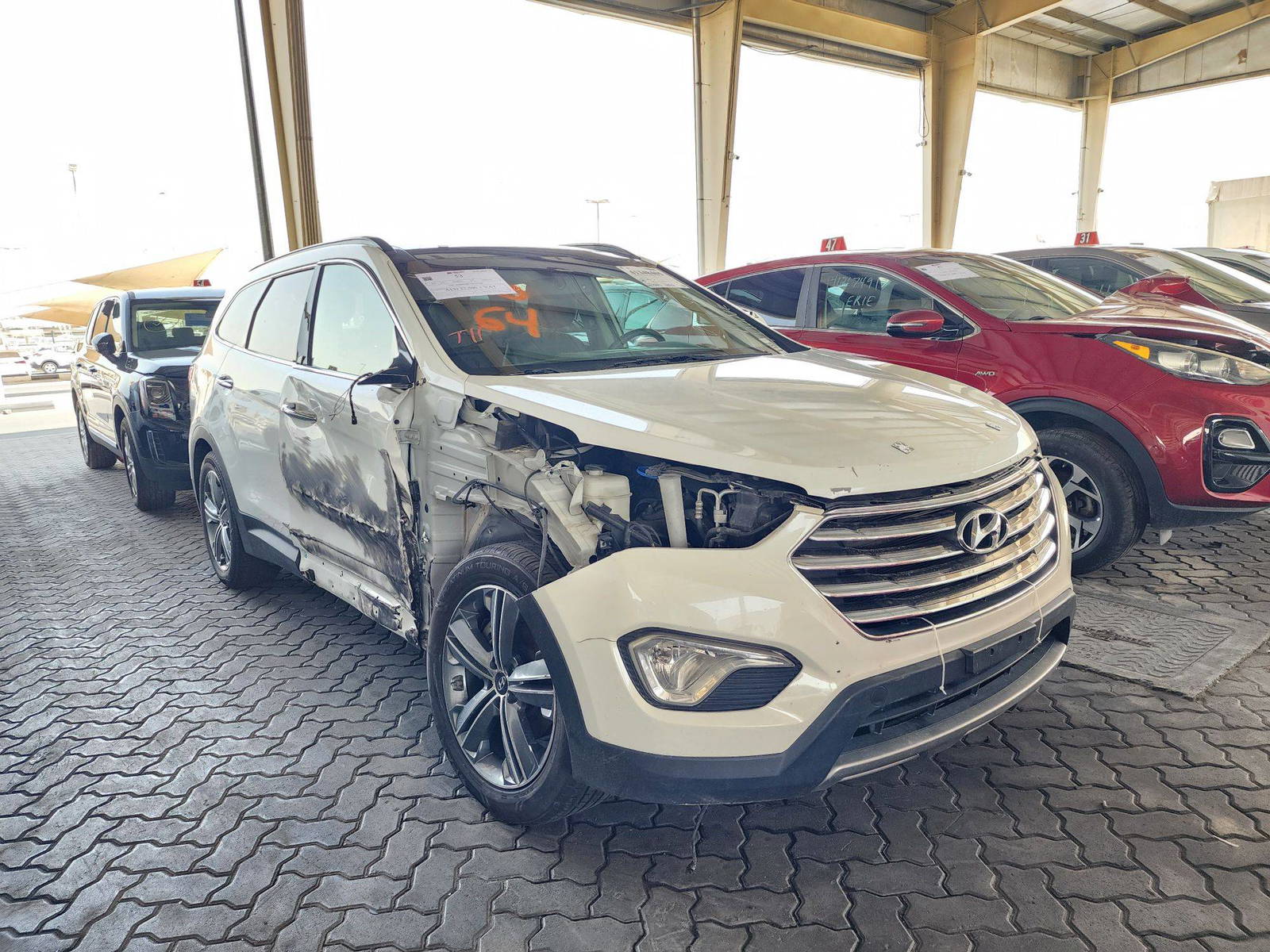 2016 HYUNDAI SANTA FE — 99884 Miles — Lot 41348405 — Souq - Marhaba Auctions Used Cars - Image 4