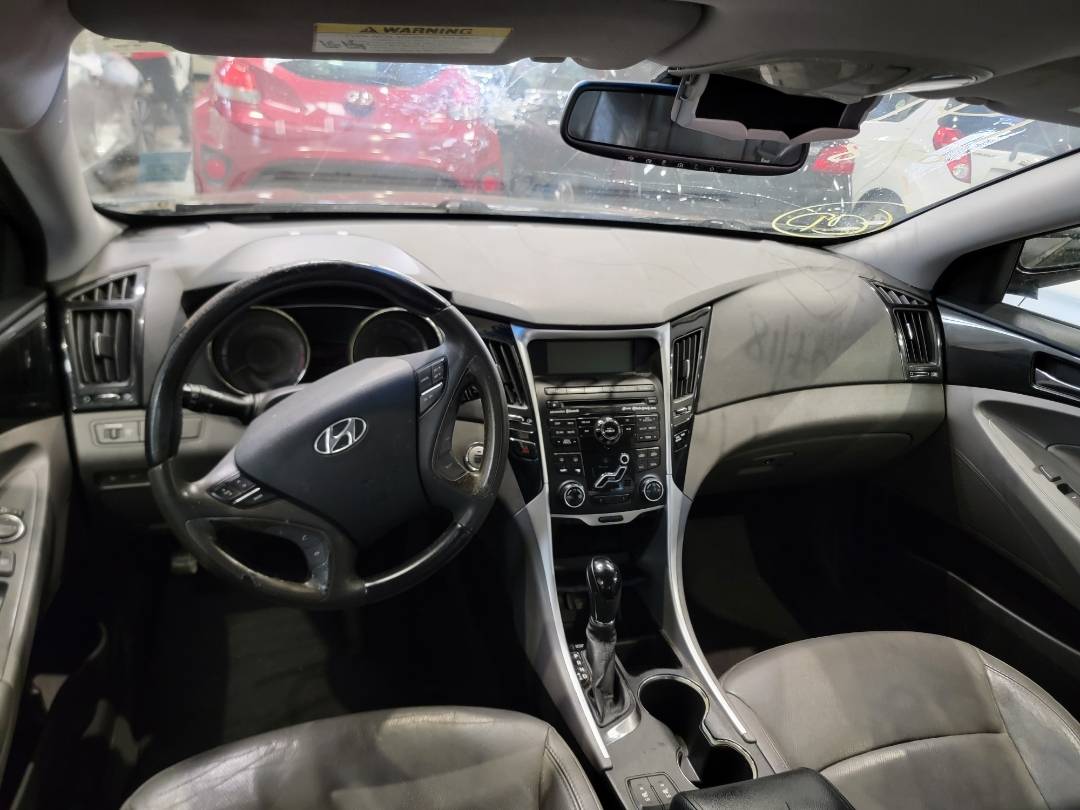2011 HYUNDAI SONATA — 243414 Miles — Lot 60170274 — Main - Marhaba Auctions Used Cars - Image 6