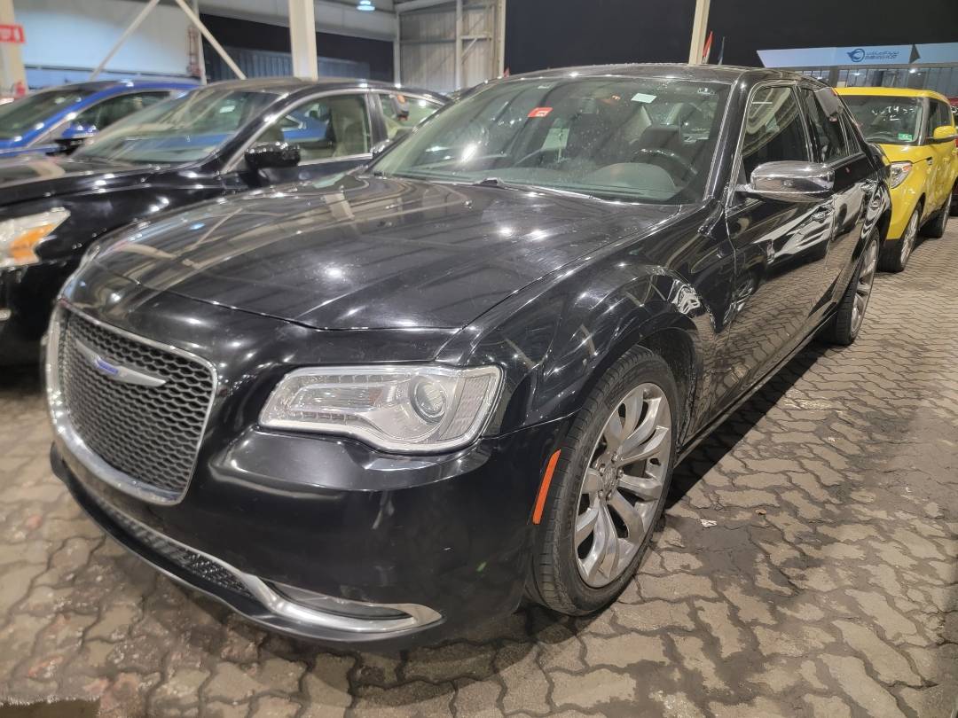 2019 CHRYSLER 300 — 182175 KM — Lot H613359 - Marhaba Auctions Used Cars - Image 7