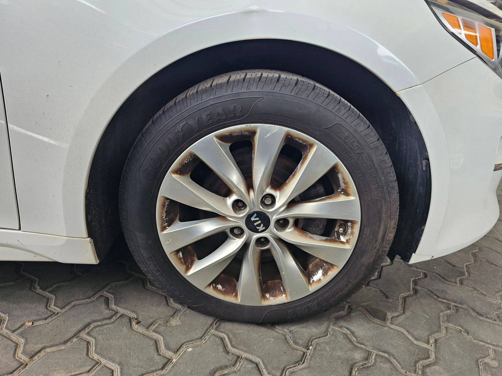 2017 KIA OPTIMA — 157772 Miles — Lot G161010 — Souq - Marhaba Auctions Used Cars - Image 9