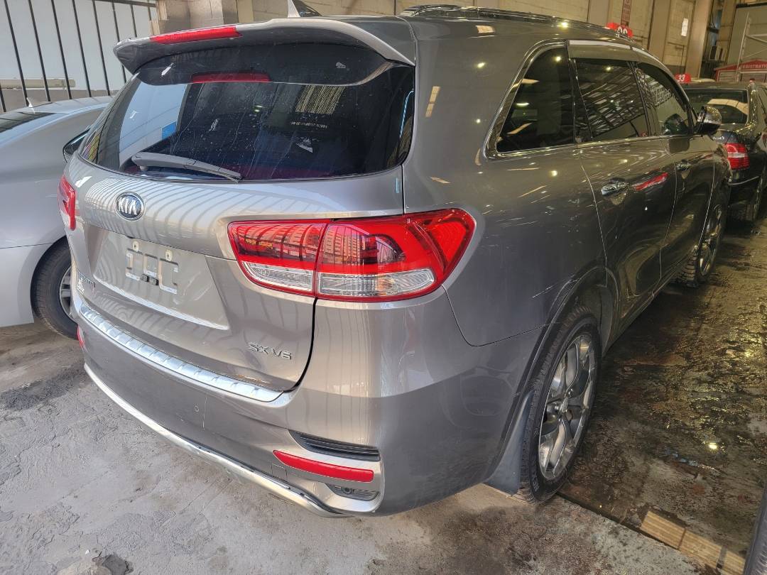 KIA SORENTO 2017 - Marhaba Auction Used Cars - Image 4
