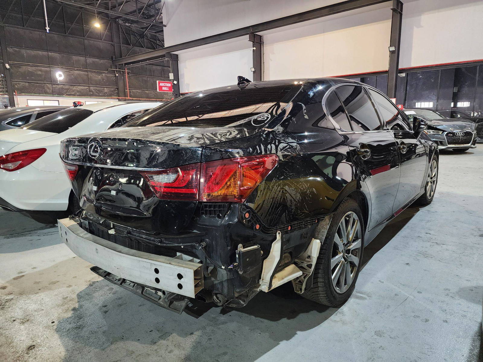 2015 LEXUS GS 350 — 136348 Miles — Lot 000413 — Souq - Marhaba Auctions Used Cars - Image 6