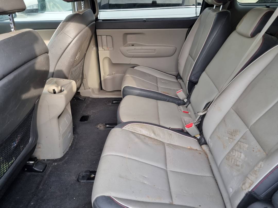2017 KIA SEDONA — 107398 Miles — Lot 319926 — Ind. 12 - Marhaba Auctions Used Cars - Image 5