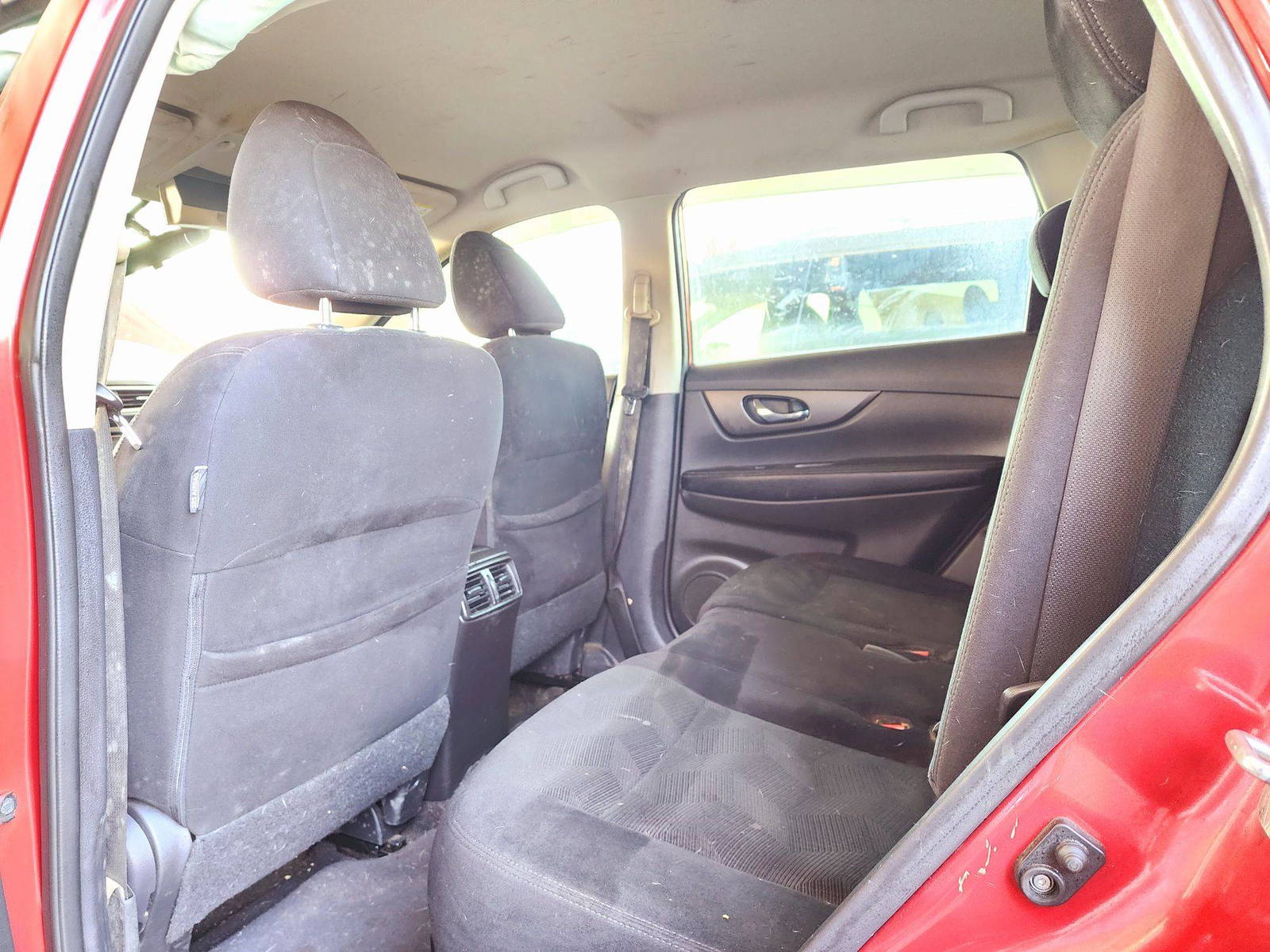 2014 NISSAN ROGUE — 178719 Miles — Lot T8EC833297 — Souq - Marhaba Auctions Used Cars - Image 6