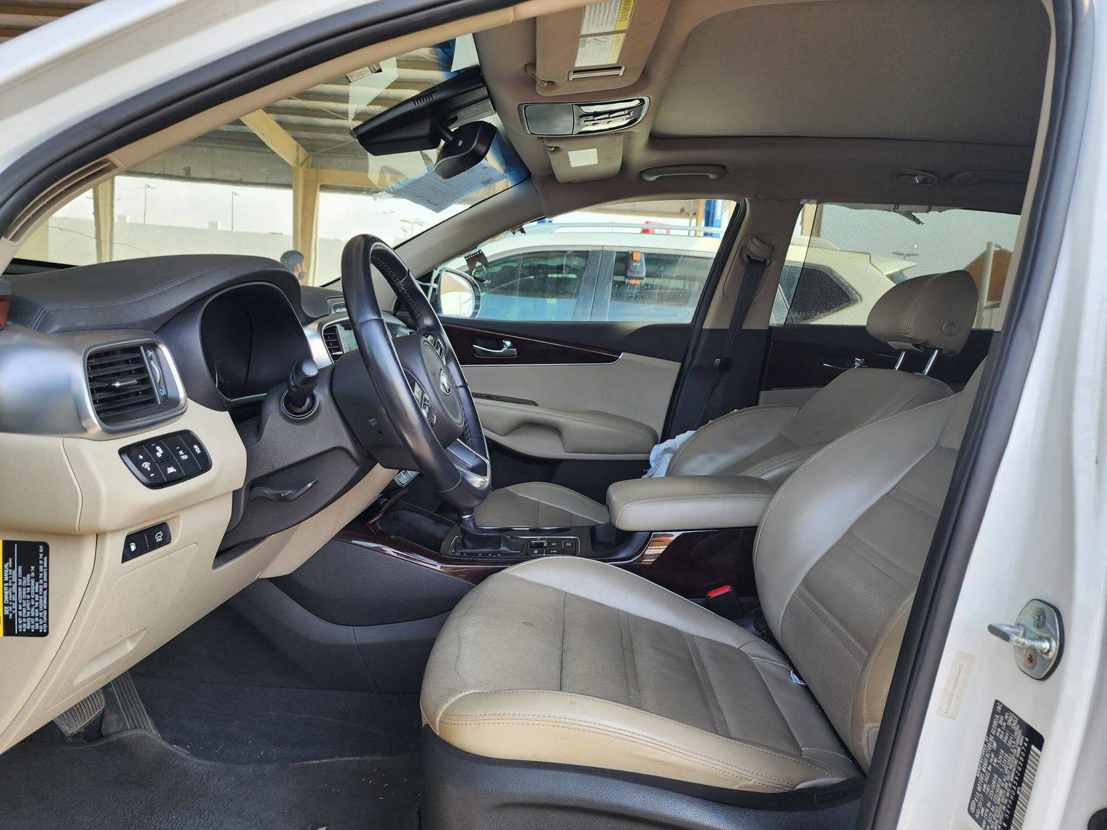 2018 KIA SORENTO — 91025 Miles — Lot 39345079 — Souq - Marhaba Auctions Used Cars - Image 9