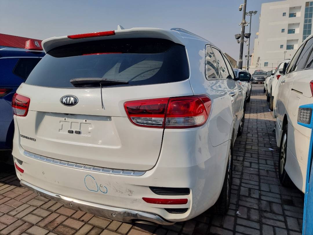 2018 KIA SORENTO — 70153 Miles — Lot 388400 — Ind. 12 - Marhaba Auctions Used Cars - Image 4