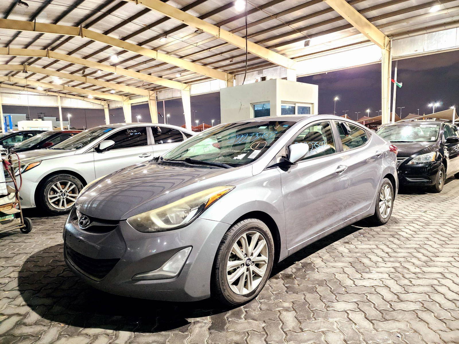 2014 HYUNDAI ELANTRA — 227420 Miles — Lot 2EU093319 — Souq - Marhaba Auctions Used Cars - Image 5