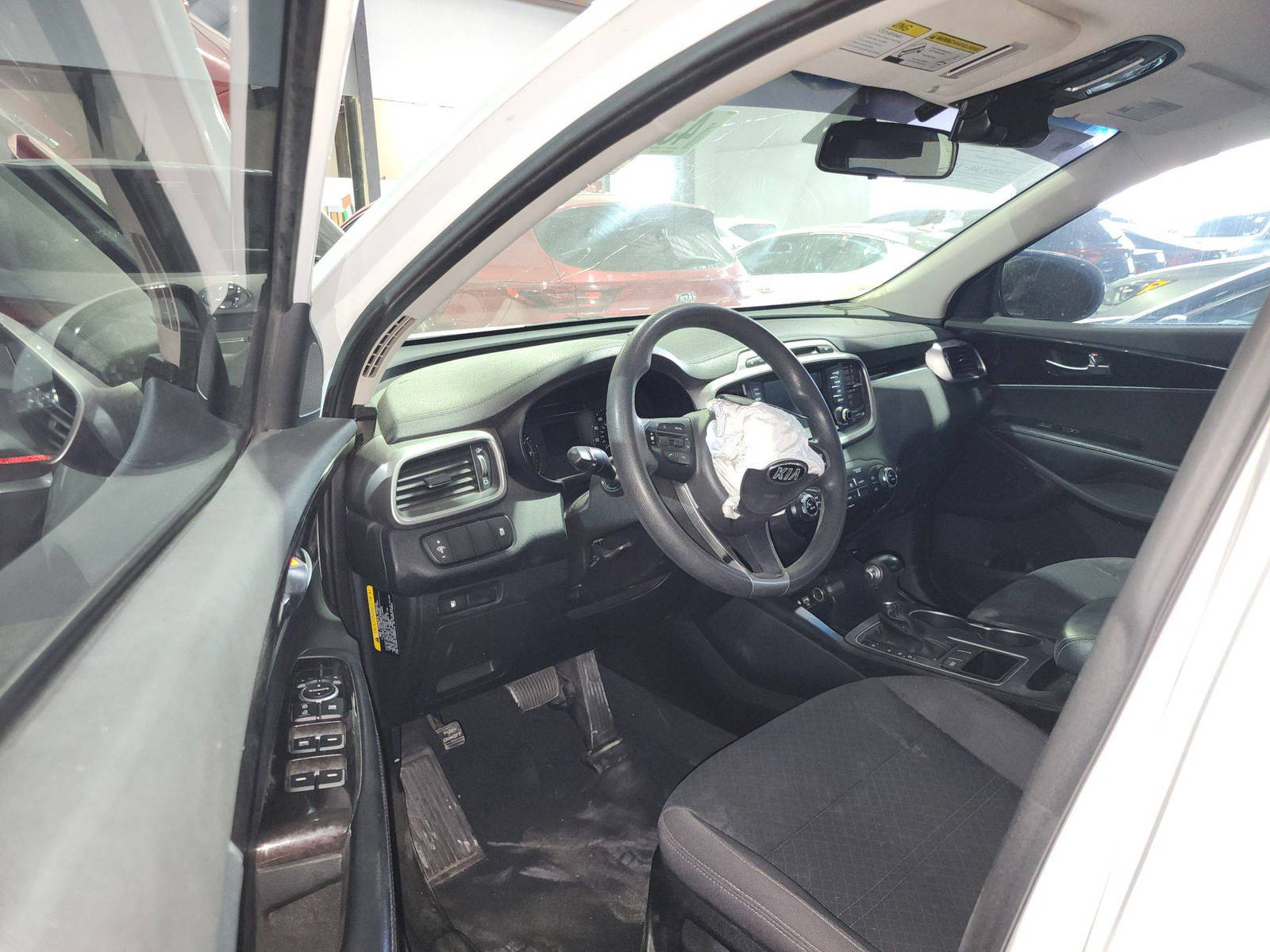 2018 KIA SORENTO — 129062 Miles — Lot 43381685 — Ind. 12 - Marhaba Auctions Used Cars - Image 9
