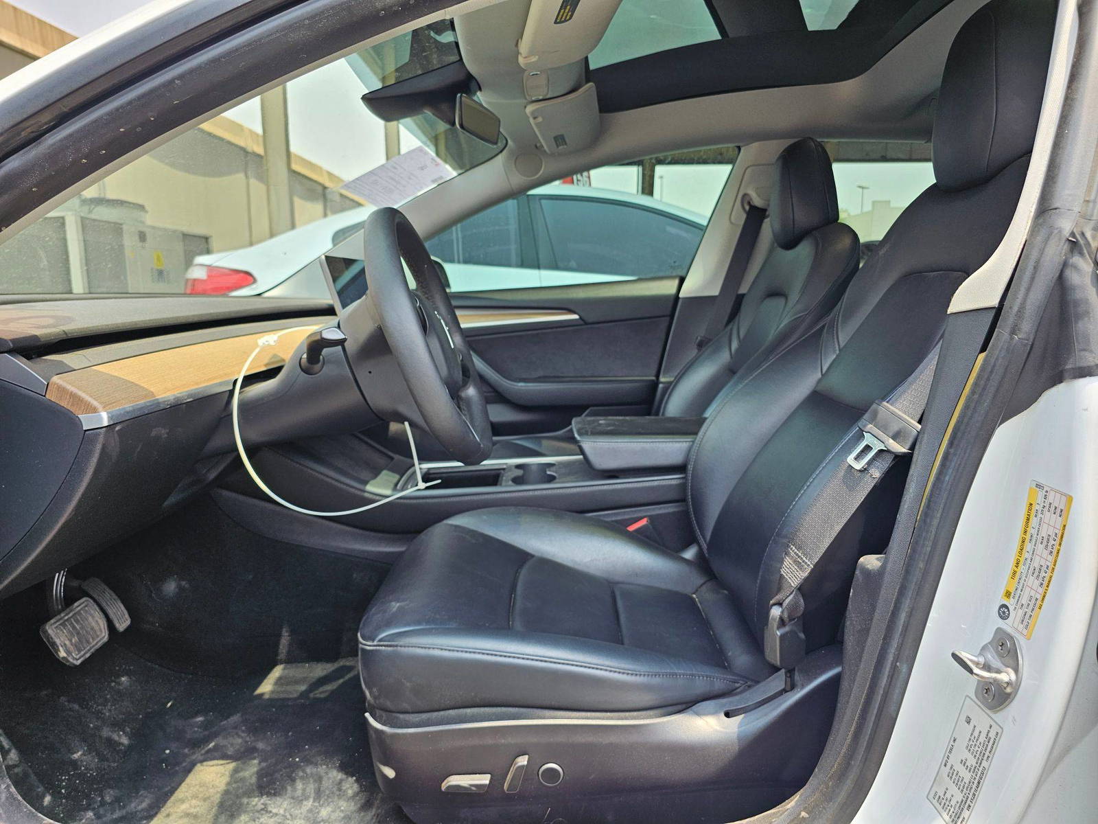 TESLA MODEL 3 2021 - Marhaba Auction Used Cars - Image 9