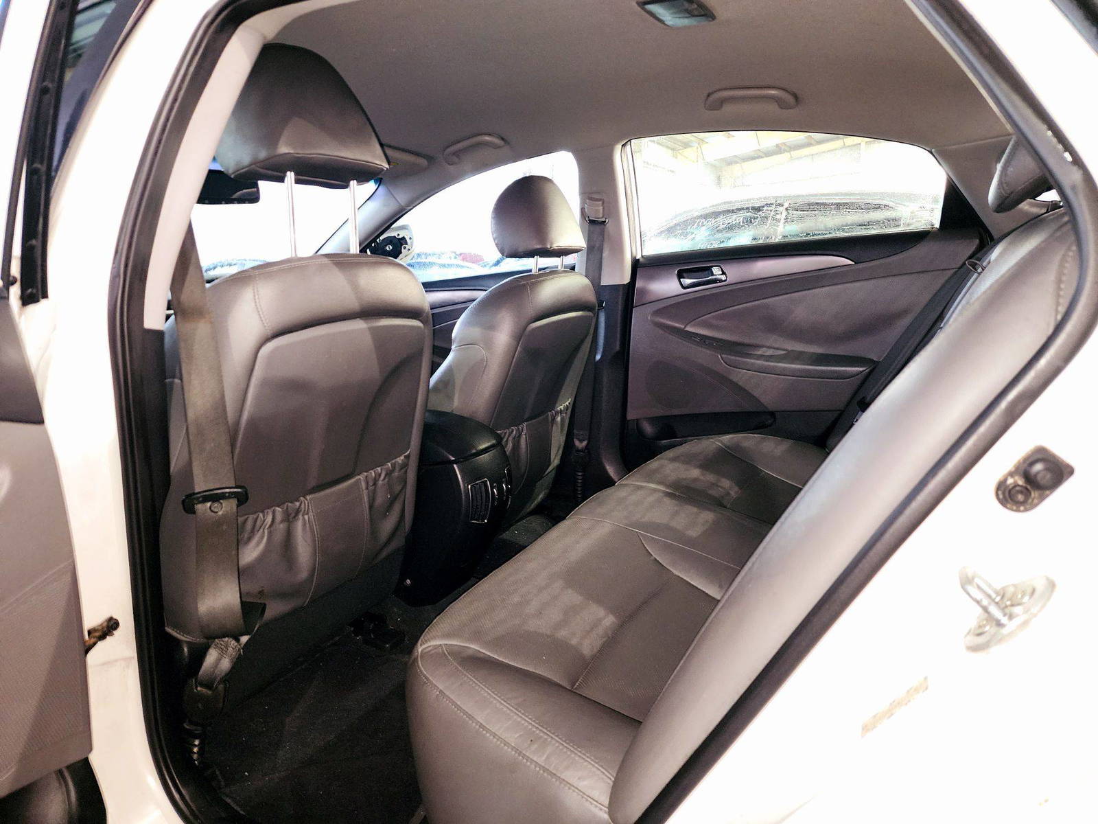 2013 HYUNDAI SONATA — 184007 Miles — Lot 39986153 — Souq - Marhaba Auctions Used Cars - Image 6