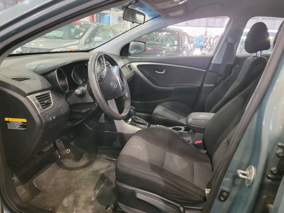 2013 HYUNDAI ELANTRA GT — 211257 KM — Lot 12108787X — Main - Marhaba Auctions Used Cars - Image 8