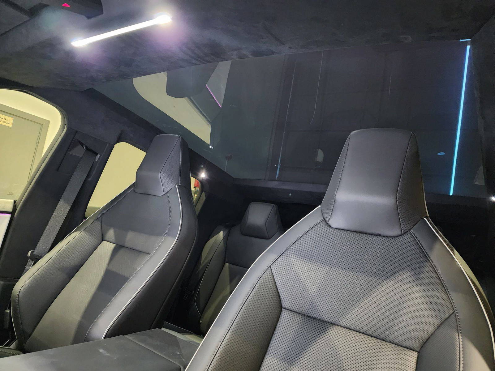2024 TESLA CYBERTRUCK — 477 Miles — Lot 54939974 — Main - Marhaba Auctions Used Cars - Image 9