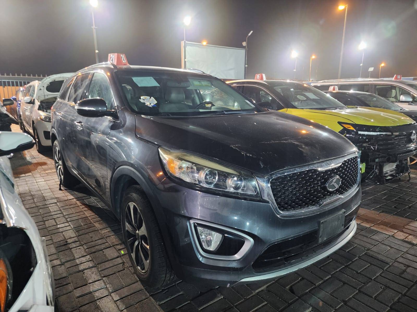 2016 KIA SORENTO — 130319 Miles — Lot 44291808 — Al Sajaa - Marhaba Auctions Used Cars - Image 4