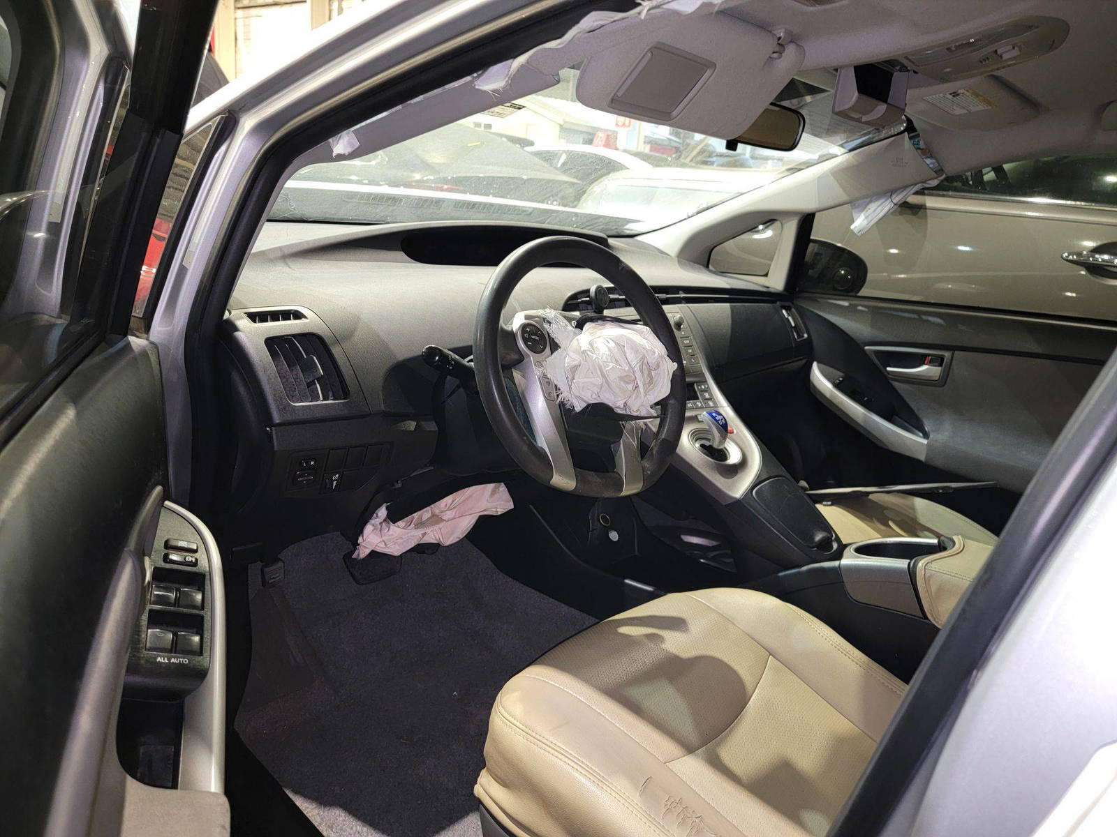 TOYOTA PRIUS 2015 - Marhaba Auction Used Cars - Image 8